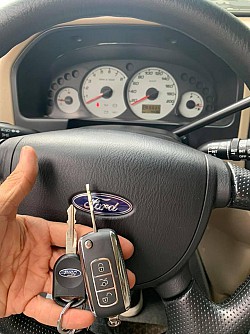 làm chìa khóa xe ford nhanh nhất