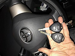 Dịch vụ sửa khóa xe oto Toyota