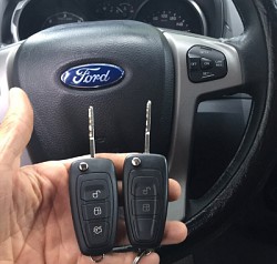 Làm chìa khóa xe Ford